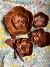 Load image into Gallery viewer, Checkered Salad Bowl Set