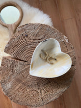 Load image into Gallery viewer, Heart Dish