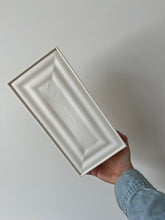 Load image into Gallery viewer, Vintage Tissue Holder