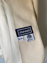 Load image into Gallery viewer, Vintage Cream Wool Blazer
