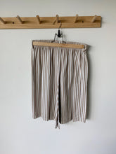 Load image into Gallery viewer, Vintage Shirt and Shorts Set
