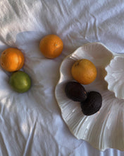 Load image into Gallery viewer, Vintage Shell Serving Dish
